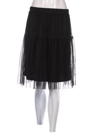 Пола Reserved, Размер M, Цвят Черен, Цена 4,60 €