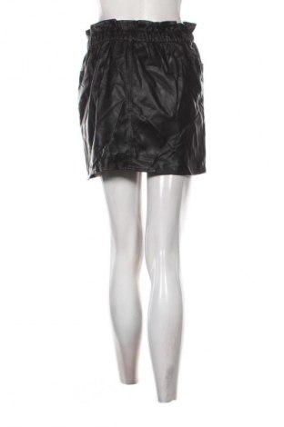 Пола Terranova, Размер M, Цвят Черен, Цена 2,04 €