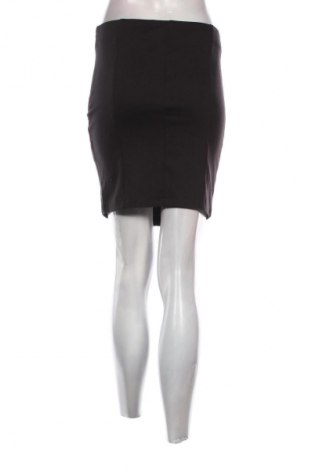 Пола Unbranded, Размер S, Цвят Черен, Цена 3,57 €