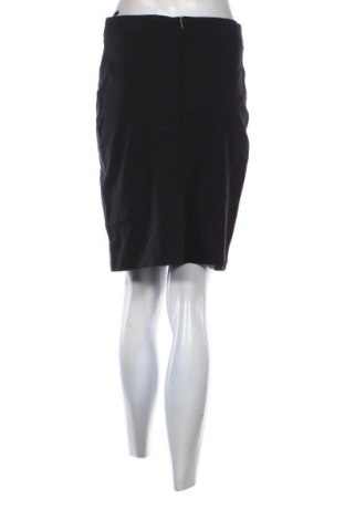 Пола Unbranded, Размер M, Цвят Черен, Цена 3,57 €