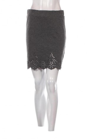 Sukňa Vero Moda, Veľkosť M, Farba Sivá, Cena  6,95 €