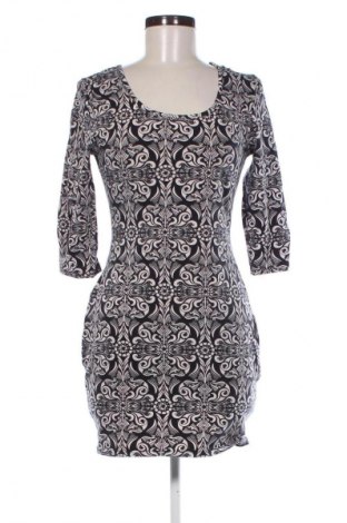 Kleid Amisu, Größe M, Farbe Mehrfarbig, Preis € 7,99