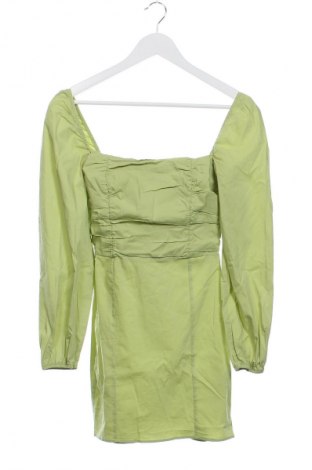 Šaty  Bershka, Veľkosť S, Farba Zelená, Cena  15,02 €