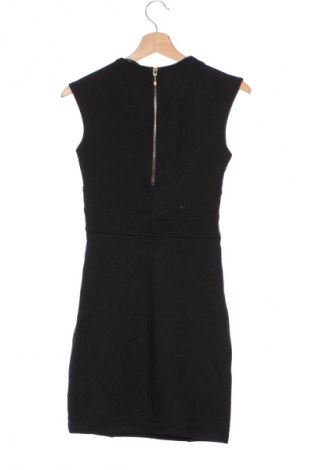 Ruha Bershka, Méret M, Szín Fekete, Ár 5 999 Ft