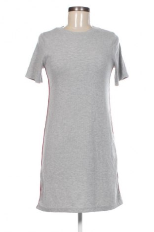 Šaty  Bershka, Velikost M, Barva Vícebarevné, Cena  369,00 Kč