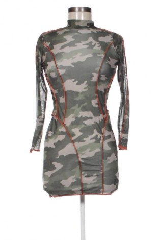 Šaty  Boohoo, Velikost S, Barva Vícebarevné, Cena  144,00 Kč