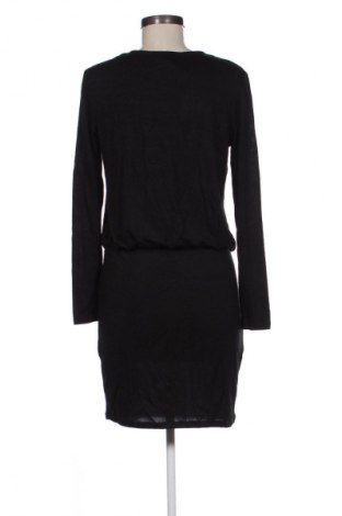 Šaty  Dynamite, Velikost M, Barva Černá, Cena  49,00 Kč