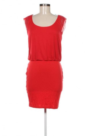 Kleid Essentials, Größe M, Farbe Rot, Preis € 4,99