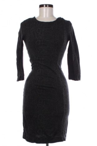 Šaty  French Connection, Velikost M, Barva Vícebarevné, Cena  179,00 Kč