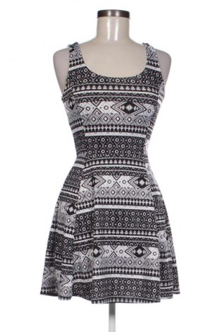 Šaty  H&M Divided, Veľkosť S, Farba Viacfarebná, Cena  8,95 €