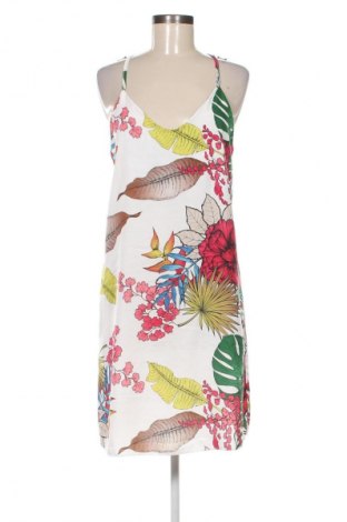 Рокля NEW COLLECTION, Размер S, Цвят Многоцветен, Цена 13,33 €