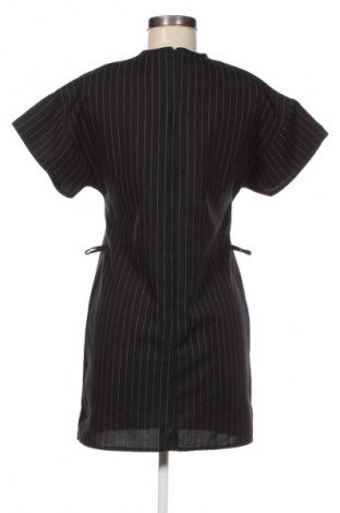 Φόρεμα Pretty Little Thing, Μέγεθος S, Χρώμα Πολύχρωμο, Τιμή 5,99 €