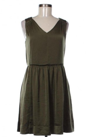 Kleid Reserved, Größe M, Farbe Grün, Preis 25,99 €