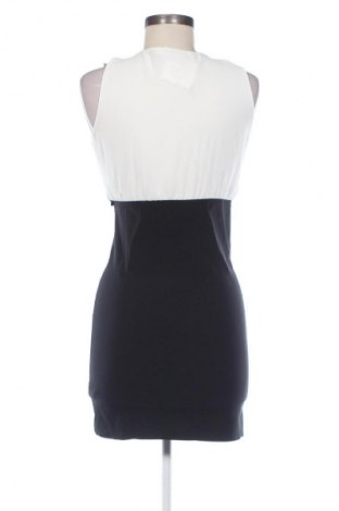 Šaty  Sisters Point, Veľkosť M, Farba Viacfarebná, Cena  4,95 €