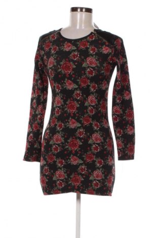 Рокля Stradivarius, Размер S, Цвят Многоцветен, Цена 3,06 €