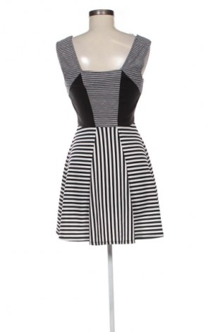 Ruha Unbranded, Méret M, Szín Sokszínű, Ár 3 689 Ft