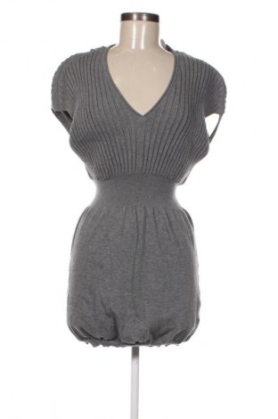 Ruha Unbranded, Méret M, Szín Szürke, Ár 879 Ft