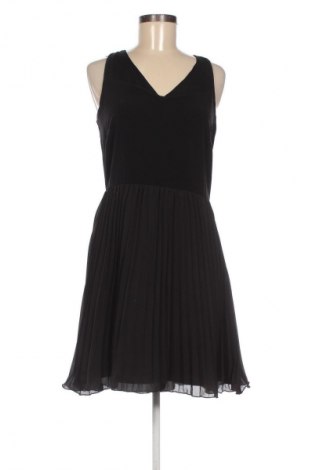 Šaty  Vero Moda, Velikost M, Barva Černá, Cena  199,00 Kč