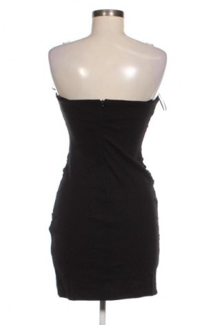 Šaty  Zara Trafaluc, Velikost L, Barva Černá, Cena  199,00 Kč