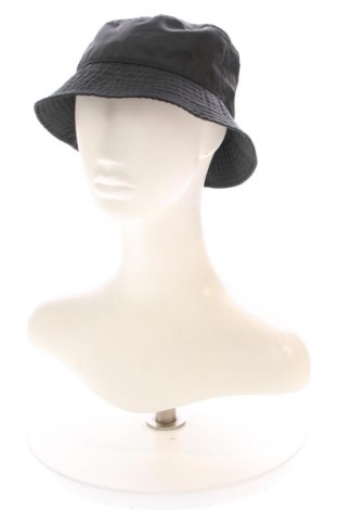 Шапка H&M Divided, Цвят Черен, Цена 4,60 €