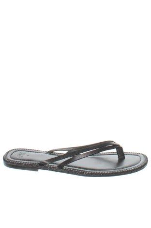 Чехли Zara, Размер 41, Цвят Черен, Цена 26,10 €, #137897679