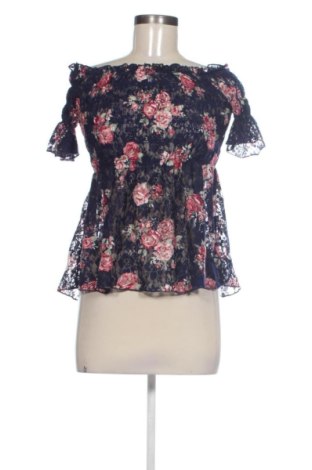 Bluză de femei Almost Famous, Mărime S, Culoare Multicolor, Preț 57,74 Lei, #137894902