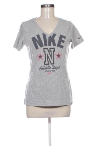 Női póló Nike, Méret L, Szín Szürke, Ár 5 439 Ft, #137850904