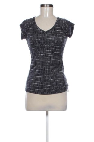Дамска тениска Nike, Размер XS, Цвят Многоцветен, Цена 14,00 €, #137901168