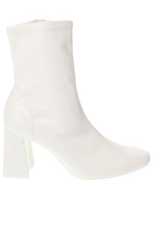 Botine de damă Bershka, Mărime 38, Culoare Alb, Preț 168,98 Lei, #137848922