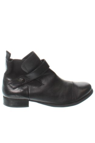 Γυναικεία μποτάκια Clarks, Μέγεθος 37, Χρώμα Μαύρο, Τιμή 72,39 €, #137868463