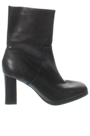 Dámské poltopánky Pull&Bear, Veľkosť 35, Farba Čierna, Cena  32,20 €, #137898679