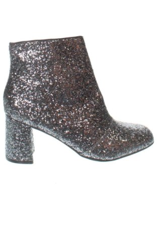 Botine de damă Unbranded, Mărime 39, Culoare Argintiu, Preț 167,97 Lei, #137849303