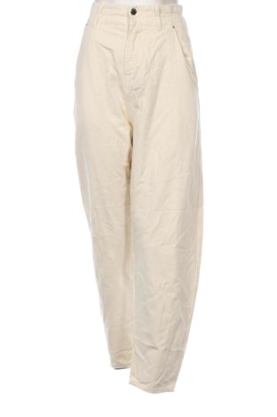 Damen Jeans United Colors Of Benetton, Größe XL, Farbe Ecru, Preis 17,99 €, #137836443