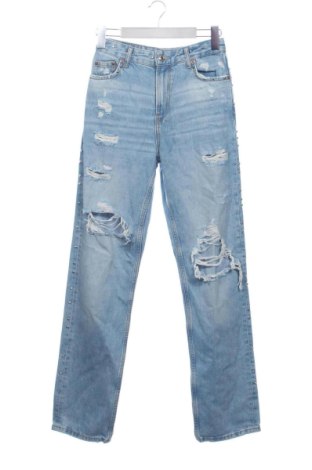 Damskie jeansy Bershka, Rozmiar XS, Kolor Niebieski, Cena 73,73 zł, #137861820