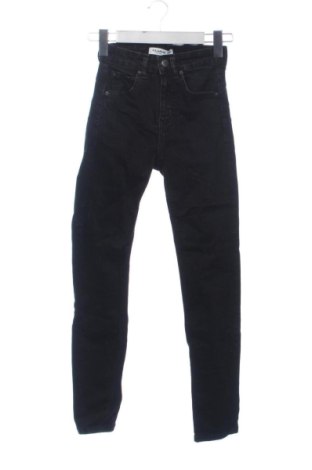 Damskie jeansy Pull&Bear, Rozmiar XXS, Kolor Czarny, Cena 63,50 zł, #137862523