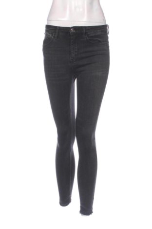 Damskie jeansy Stradivarius, Rozmiar S, Kolor Czarny, Cena 62,91 zł, #137874672