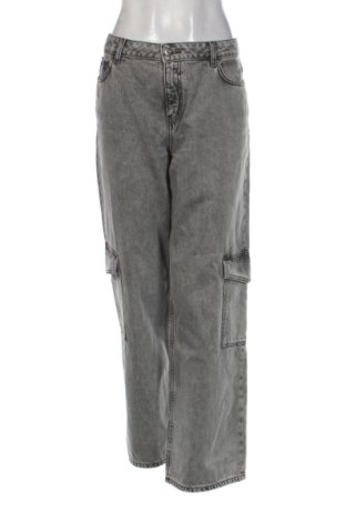 Blugi de femei Hugo Boss, Mărime M, Culoare Gri, Preț 382,00 Lei, #137878835