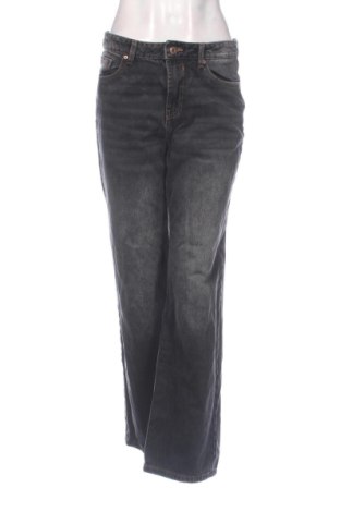 Дамски дънки Bershka, Размер M, Цвят Сив, Цена 15,00 €, #137886385