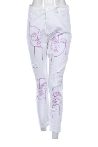 Blugi de femei Unbranded, Mărime M, Culoare Alb, Preț 78,74 Lei, #137889526