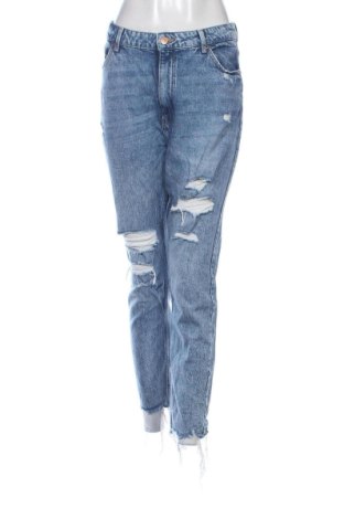 Blugi de femei Bershka, Mărime L, Culoare Albastru, Preț 78,74 Lei, #137882782
