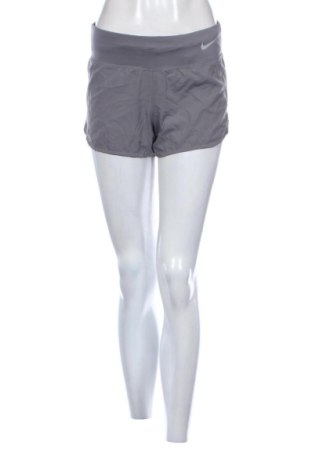Női rövidnadrág Nike, Méret S, Szín Szürke, Ár 8 079 Ft, #137845697