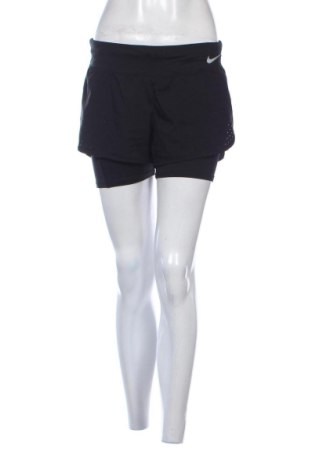 Pantaloni scurți de femei Nike, Mărime M, Culoare Negru, Preț 117,99 Lei, #137847080