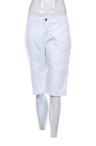 Pantaloni scurți de femei Street One, Mărime XL, Culoare Alb, Preț 94,99 Lei, #137847915
