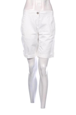 Pantaloni scurți de femei S.Oliver, Mărime XL, Culoare Alb, Preț 89,23 Lei, #137871058