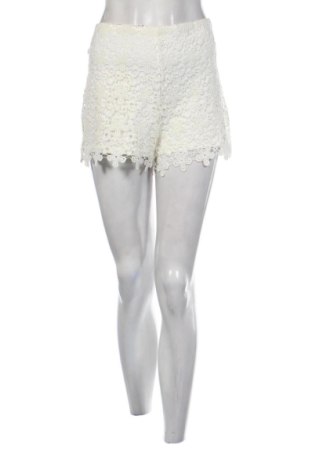 Pantaloni scurți de femei ONLY, Mărime L, Culoare Ecru, Preț 78,74 Lei, #137879391