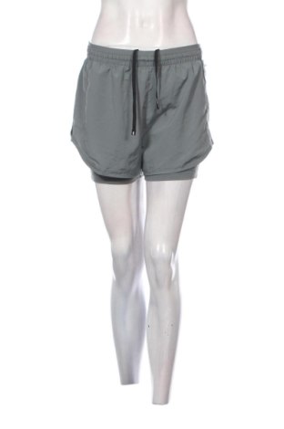 Pantaloni scurți de femei Nike, Mărime M, Culoare Gri, Preț 183,99 Lei, #137839944