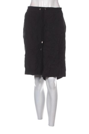 Pantaloni scurți de femei C&A, Mărime 3XL, Culoare Negru, Preț 53,99 Lei, #137867533