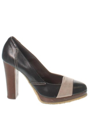 Дамски обувки Bata, Размер 37, Цвят Многоцветен, Цена 58,00 €, #137892521