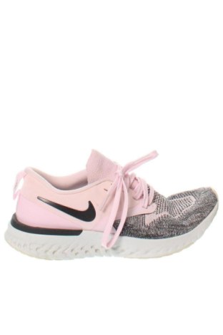 Дамски обувки Nike, Размер 38, Цвят Многоцветен, Цена 84,38 €, #137876320