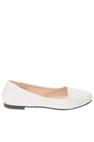 Női cipők Unbranded, Méret 40, Szín Fehér, Ár 4 385 Ft, #137849149